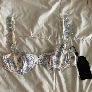 NWT Frankie’s Bikini X SYDNEY SWEENY Muse Top Farfelle Small